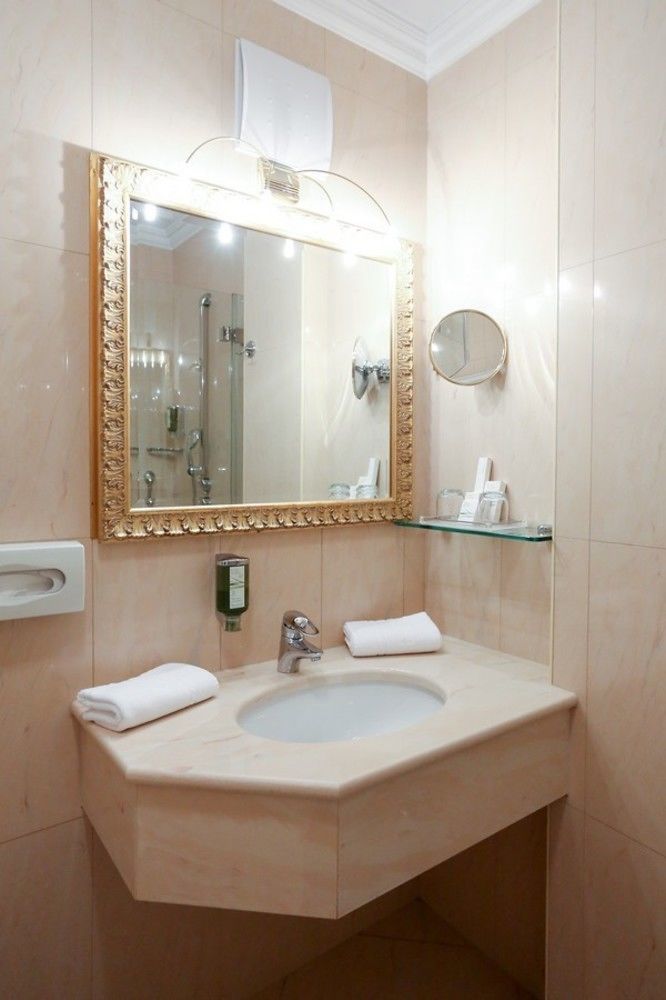 Cityhotel Goldener Adler Klausen